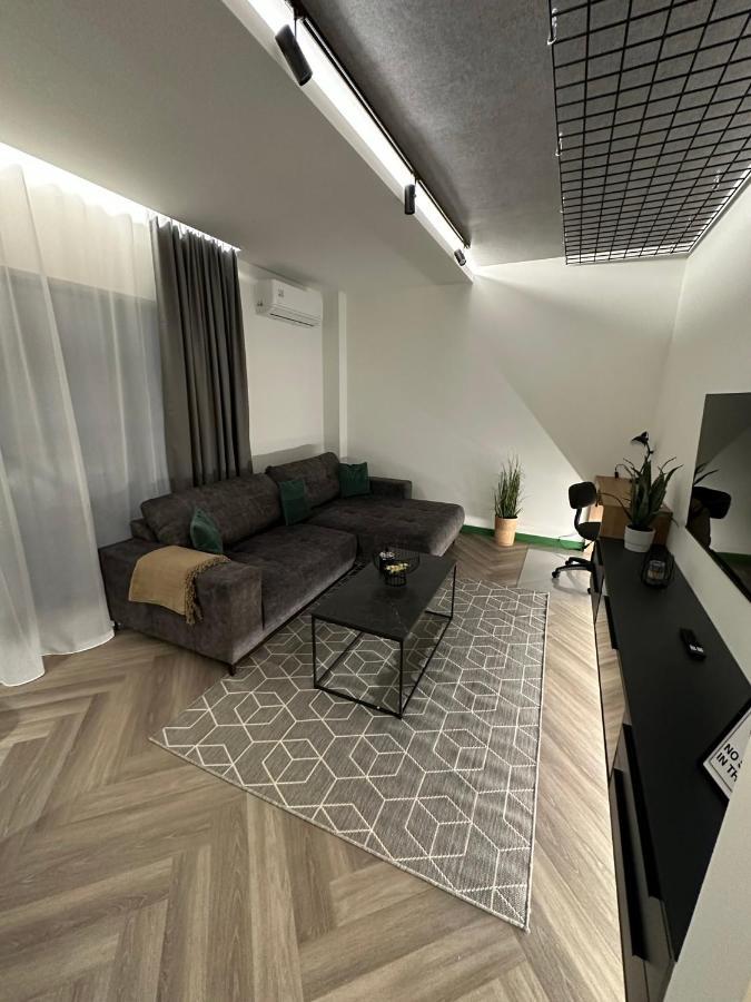 Luxury By The Lake Ap 28 Sibiu Exteriör bild